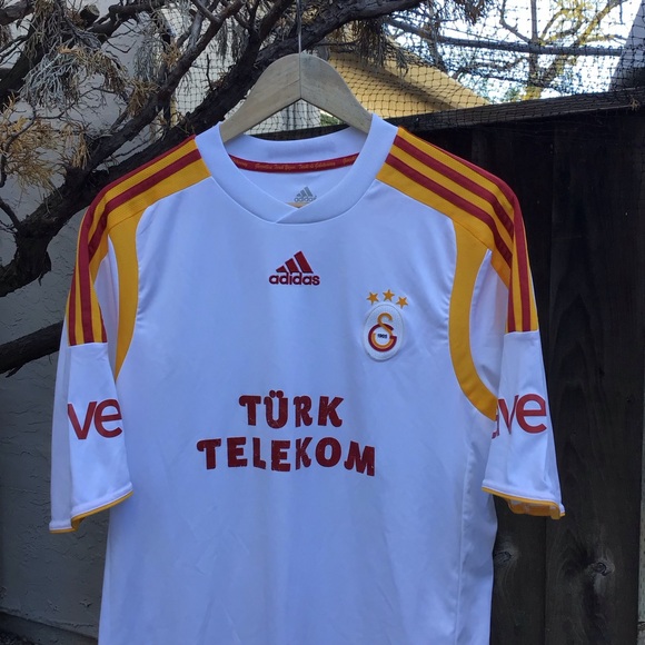Vintage Galatasaray Adidas Turk Telekom Home Soccer Jersey Size Large - Picture 1 of 8